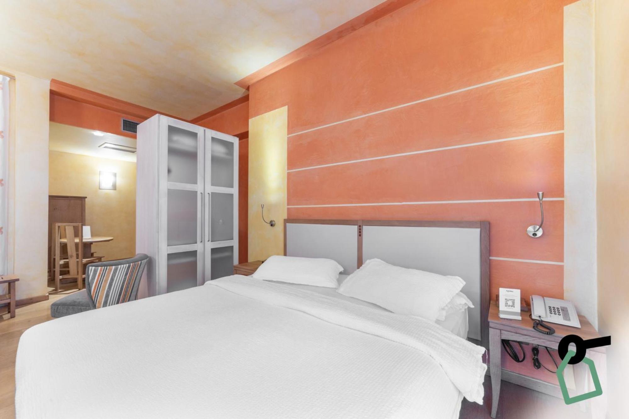 Hotiday Discovery - Residence เวโรนา ภายนอก รูปภาพ