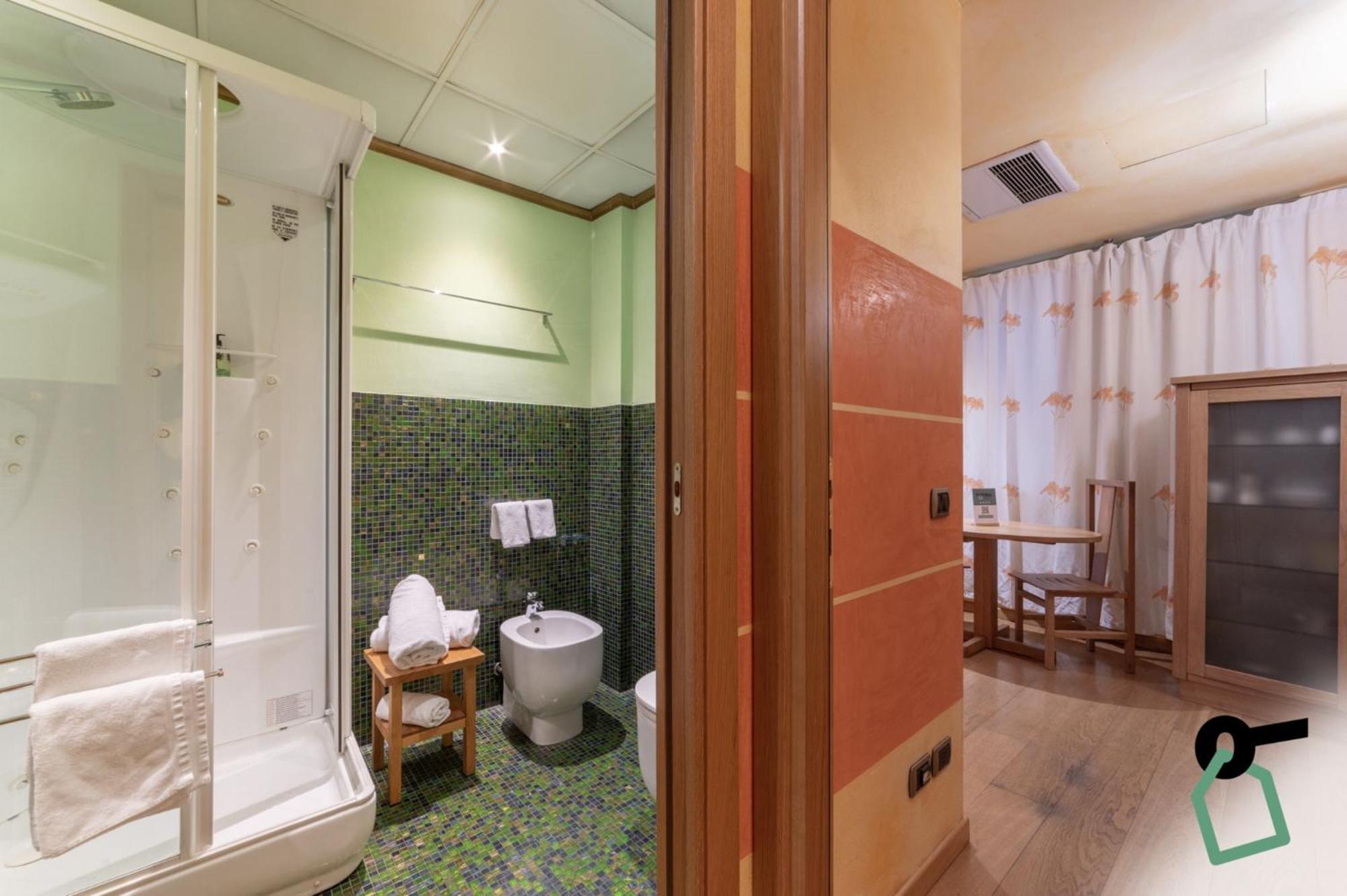 Hotiday Discovery - Residence เวโรนา ภายนอก รูปภาพ
