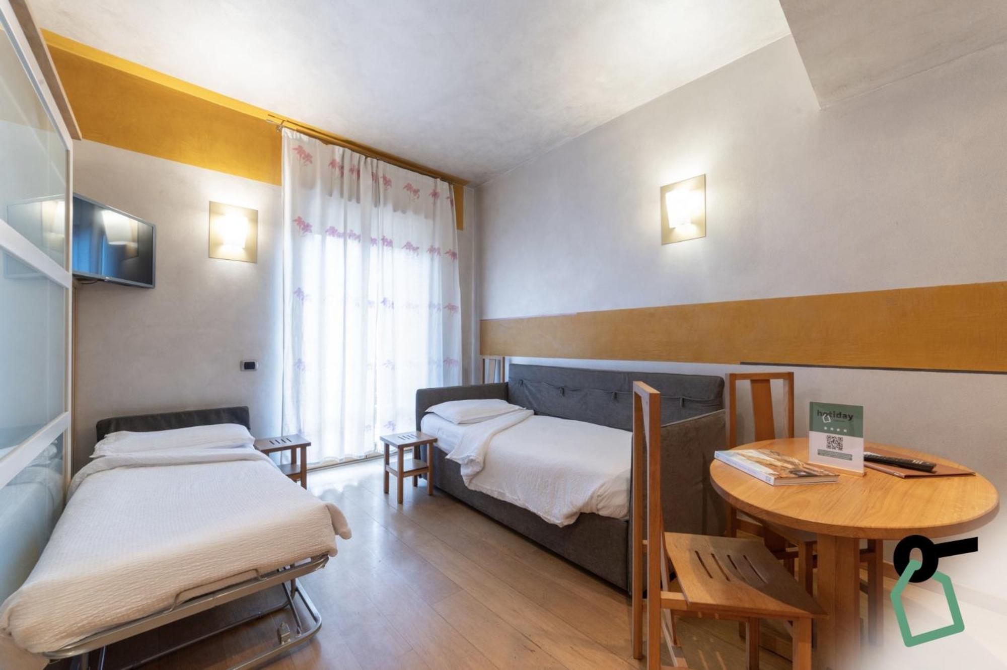 Hotiday Discovery - Residence เวโรนา ภายนอก รูปภาพ