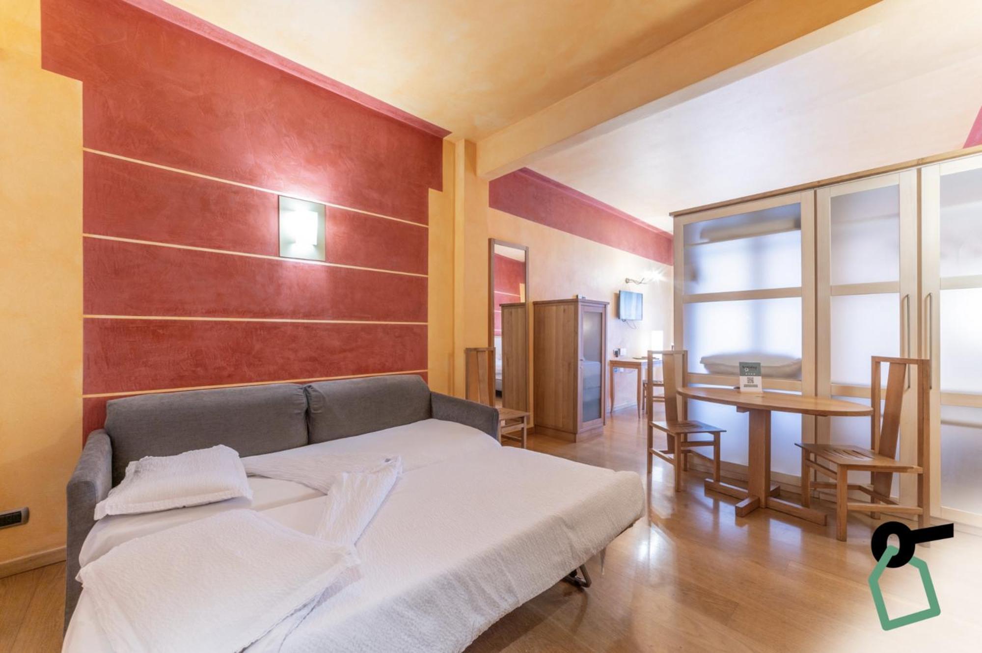 Hotiday Discovery - Residence เวโรนา ภายนอก รูปภาพ
