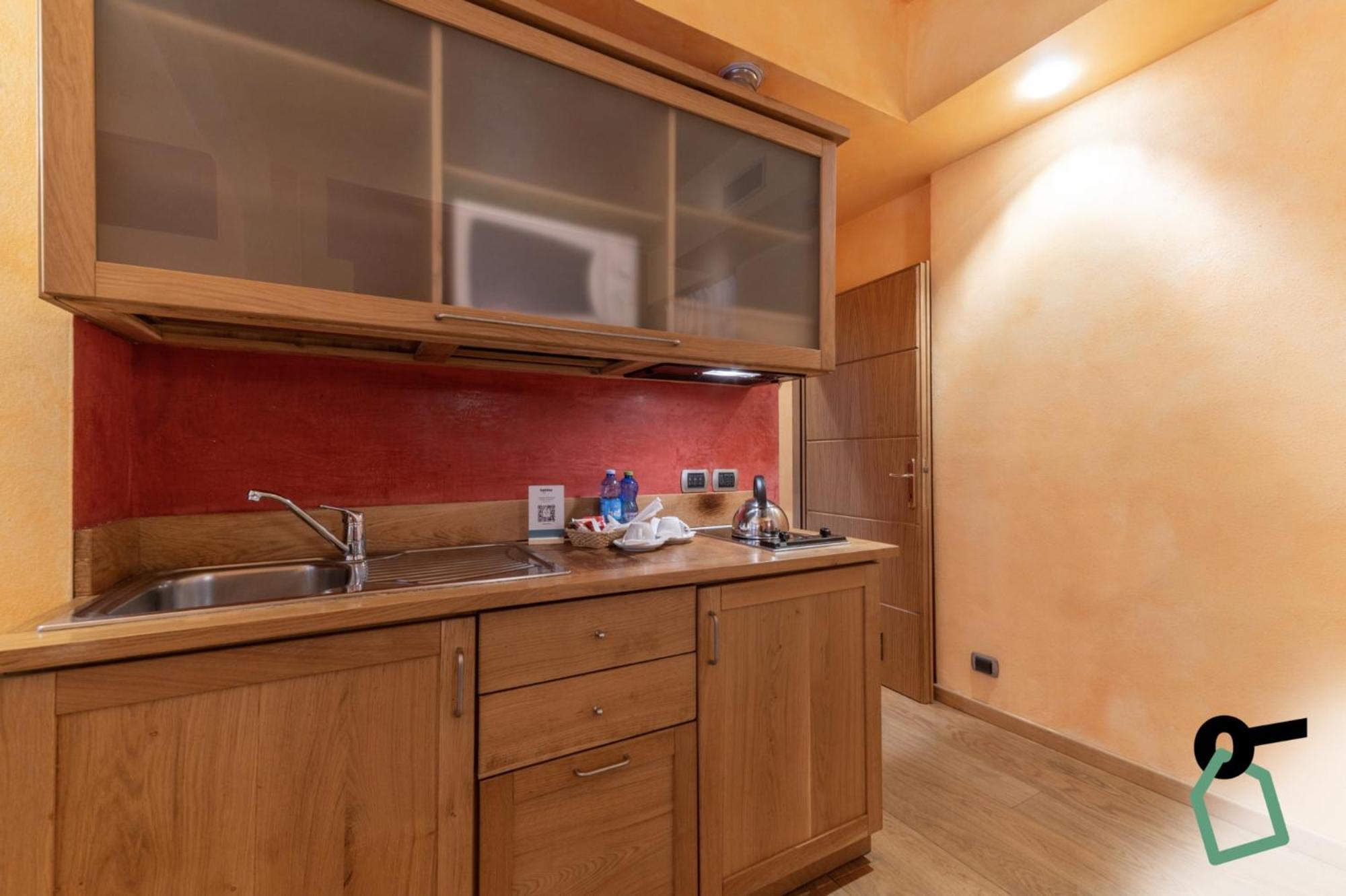 Hotiday Discovery - Residence เวโรนา ภายนอก รูปภาพ