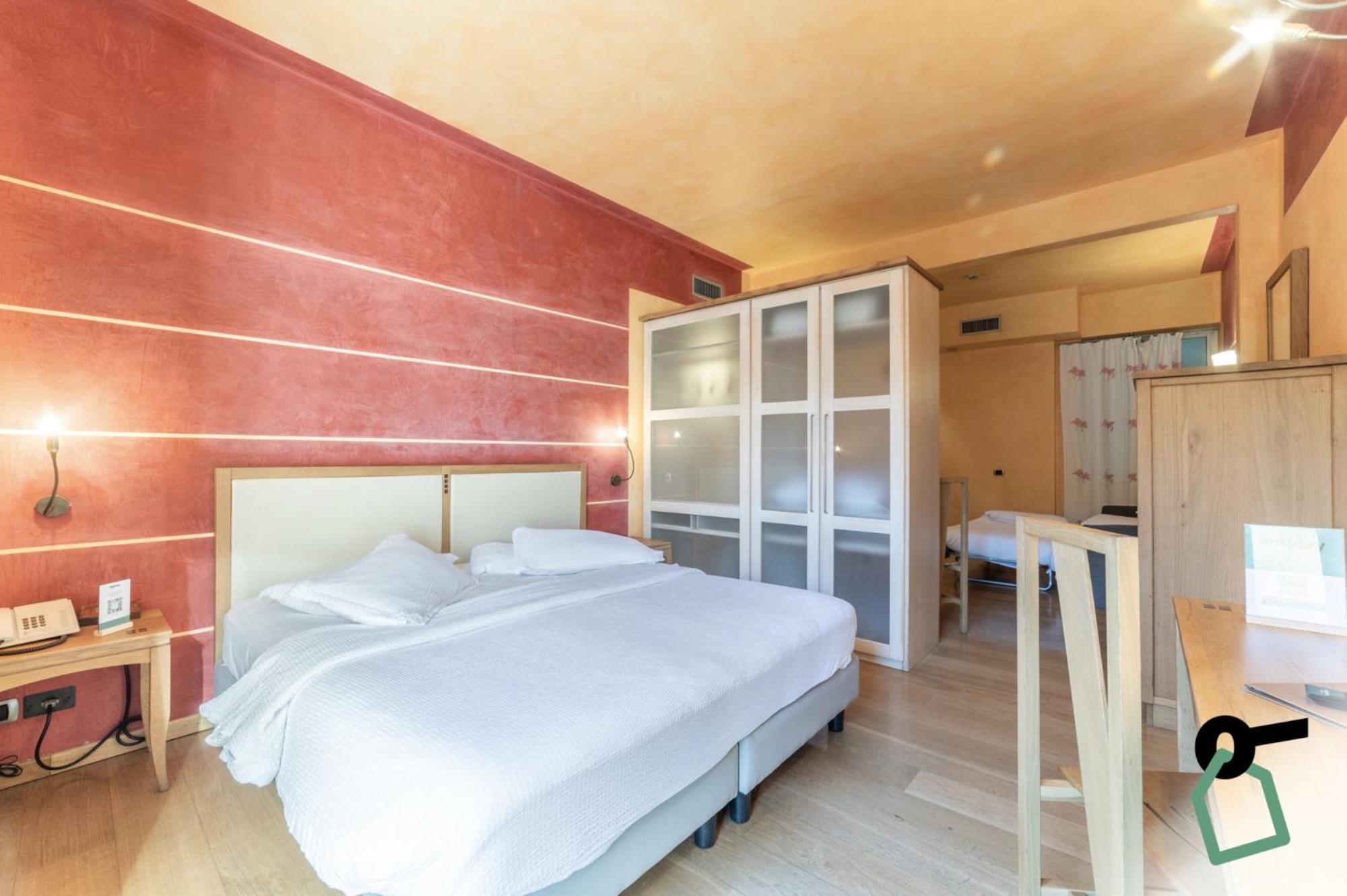 Hotiday Discovery - Residence เวโรนา ภายนอก รูปภาพ