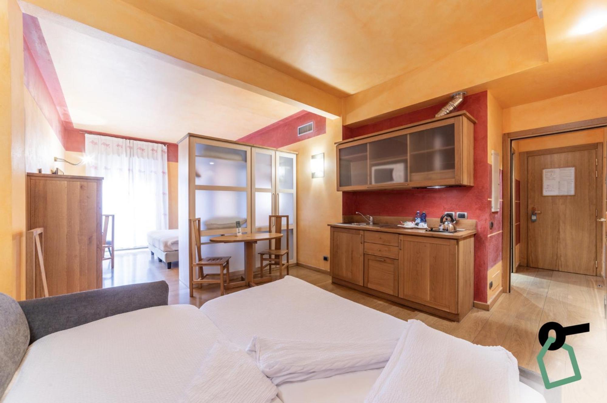 Hotiday Discovery - Residence เวโรนา ภายนอก รูปภาพ